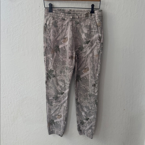 Abercrombie & Fitch Camo Jogger Sweatpants Kids 1/5/16 Women’s XS/S - Picture 2 of 8